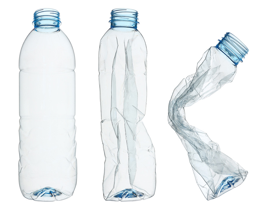 aplastar botellas de plastico